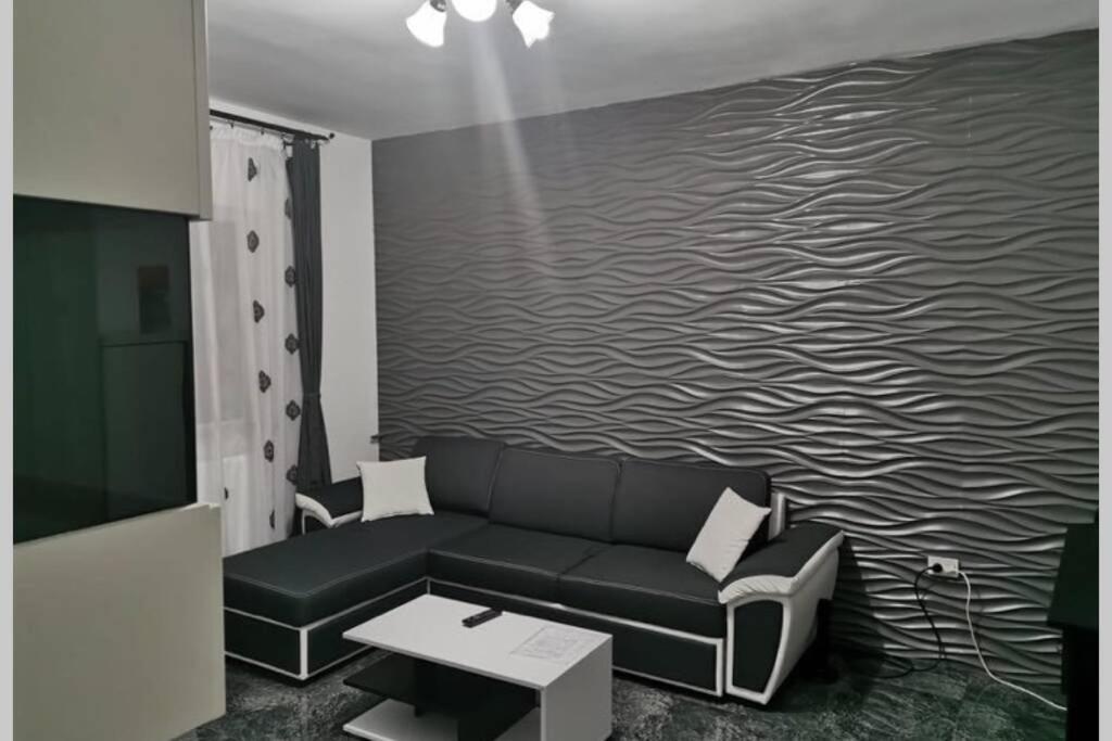 Cozy Flat Leilighet Piteşti Eksteriør bilde