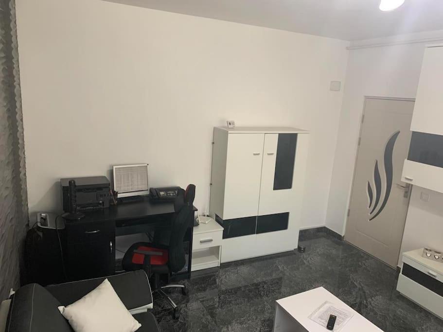 Cozy Flat Leilighet Piteşti Eksteriør bilde